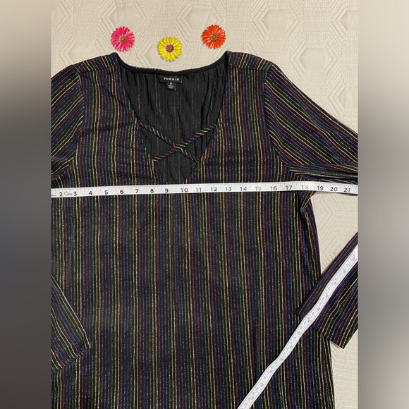 Torrid Black and Rainbow Striped Long Sleeve CrissCross Detail Size 0 (L/12) - Picture 4 of 9